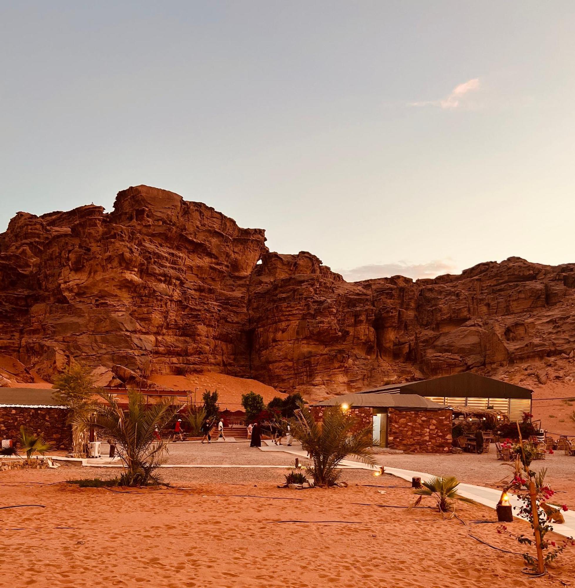 Rum revan camp Wadi Rum Buitenkant foto